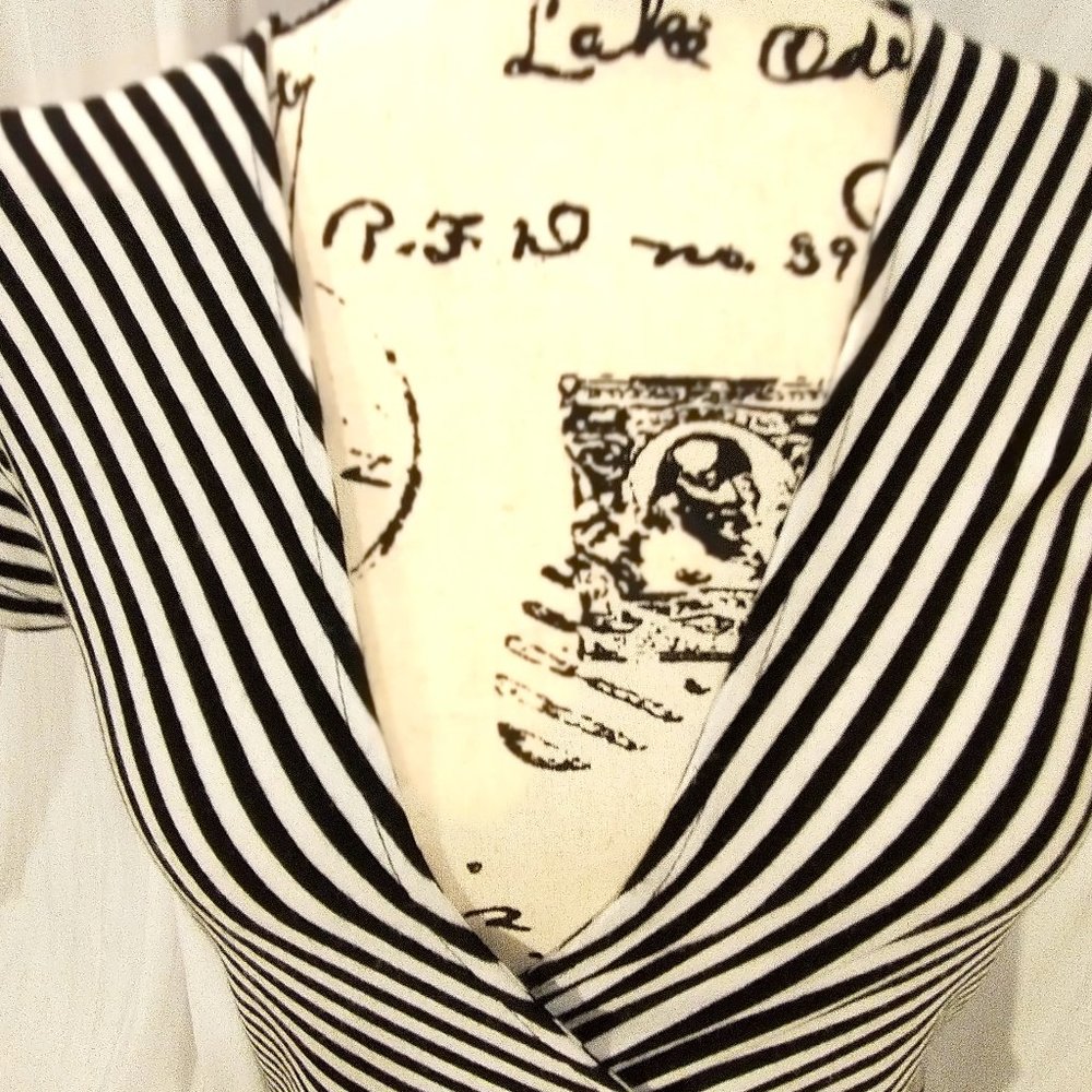 CACh'e white and black striped T-shirt
